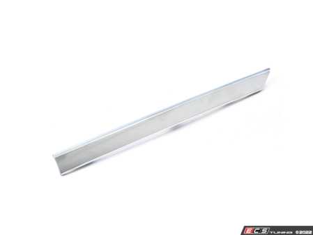 ES#2542749 - 51117296375 - TRIM MOLDING, CENTER - Genuine BMW - BMW