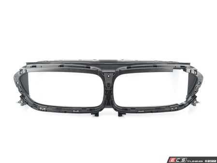 ES#3563703 - 51748069817 - AIR DUCT, TOP - Genuine BMW - BMW