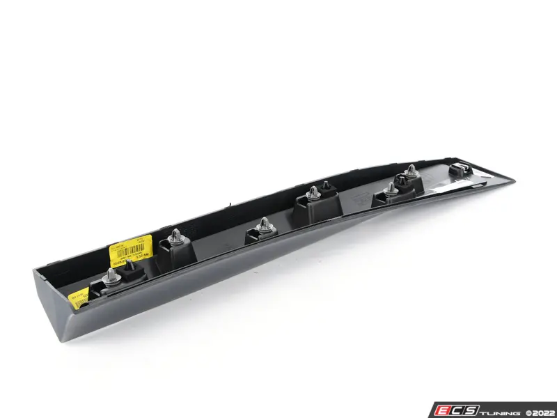  リアドアモール左側パーツ51138064801 Genuine BMW - 51138064801 - Genuine BMW Door Strip - Left (51-13-8