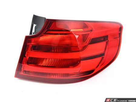 ES#2698450 - 63217286040 - REAR LIGHT IN THE SIDE PANEL - Genuine BMW - BMW