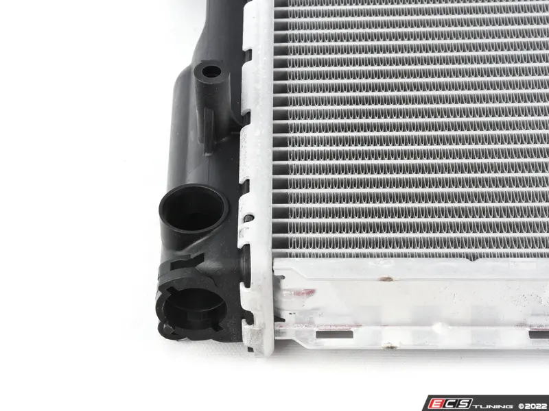 Genuine BMW - 17113414986 - Radiator (17-11-3-414-986)