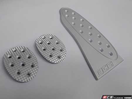 ES#4505215 - SP3MINIMTSATIN - ECS Performance Pedal Set - Manual Transmission - Silver anodized aluminum; designed with the enthusiast driver in mind. The right grip & slip where you need it. - ECS - MINI