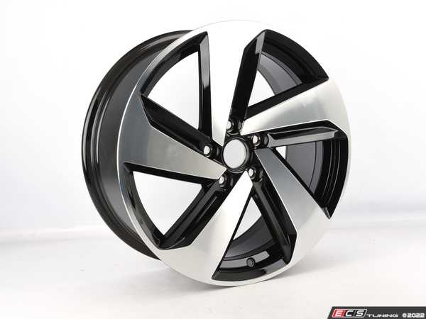 BABU様Volkswagen 18インチ ホイールセットエレガンス2022年式 BABU様Volkswagen 18インチ ホイールセットエレガンス2022年式 BABU様