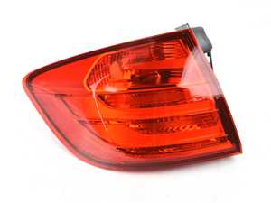 ES#2797898 - 63217429729 - REAR LIGHT IN THE SIDE PANEL - Genuine BMW - BMW