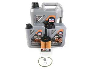 ES#4608716 - G0521951QDSP1KT - Oil Service Kit 0w-30 - Everything you need for your next engine oil service - Assembled By ECS - Audi