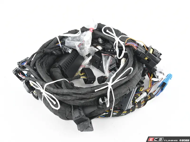 Genuine BMW - 61119234720 - FRONT RIGHT REPAIR W (61-11-9-234-720)