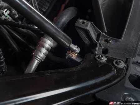 ECS - 019035LA01KT - MK7 Jetta Hood Strut Kit