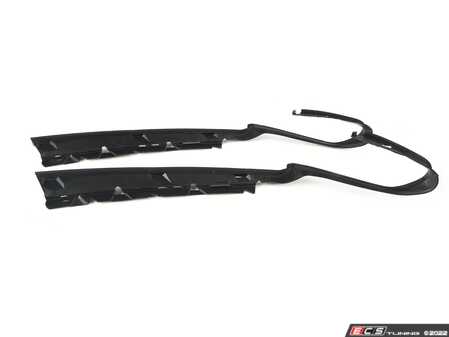 ES#3418240 - 63117410733 - GASKET, HEADLIGHT, L - Genuine BMW - BMW