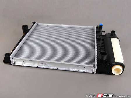 ES#1303014 - 17111728907 - Radiator With Expansion Tank - Keep your engine running cool when the temperature rises - Nissens - BMW
