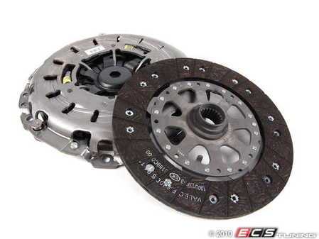 ES#241901 - 21207587368 - Remanufactured Clutch Kit - Includes clutch disc, pressure plate, and clutch release bearing - Genuine BMW - BMW