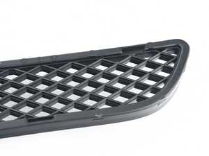 ES#1702473 - 1648850223 - Lower Center Grille - Located in the front bumper of your vehicle - Genuine Mercedes Benz - Mercedes Benz