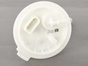ES#420474 - 7L6919679E - Fuel Pump Flange - Mounts to the passenger's side fuel pump assembly - Genuine Volkswagen Audi - Volkswagen