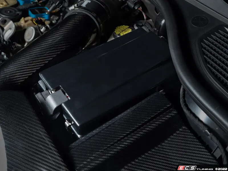 ECS - 014686la01KT - MK8 GTI / Golf R Matte Black Battery Cover Kit