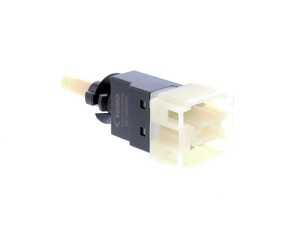 ES#2894089 - 0015452109 - Brake Lamp Switch - Located behind brake pedal - Vemo - Mercedes Benz