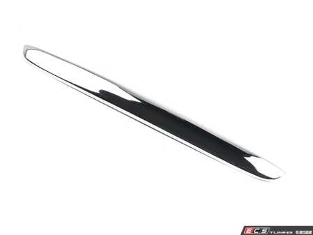 ES#4619772 - 511327536031 - Trunk Lid Grip - Chrome R56 R57 R58 R59  - Located above the license plate on the trunk - Bremmen Parts - MINI