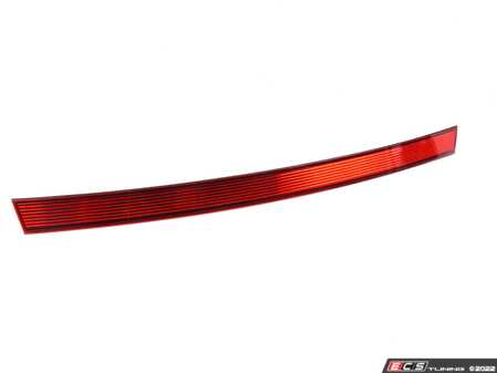 ES#4162044 - 99751225905 - Reflector Panel - Located in-between both tail lights - Genuine Porsche - Porsche