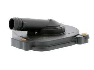 ES#4684364 - 2720100631 - Oil Separator Cover - Located on cylinder head - Vaico - Mercedes Benz
