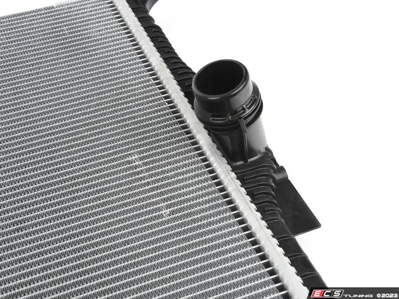 ♡R Genuine BMW - 17118652497 - Radiator (17-11-8-652-497)