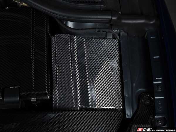 ECS - 015006LA01-01 - MK8 GTI / Golf R & 8Y A3/ S3 Carbon Fiber