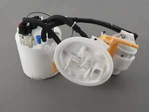 ES#3553743 - 16117856997 - DELIVERY UNIT, RIGHT - Genuine BMW Fuel Pump - F9X - Genuine BMW - BMW