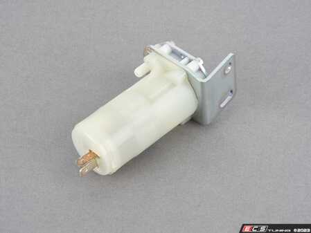 ES#4414680 - 0008693021 - Windshield Washer Pump - VDO - 