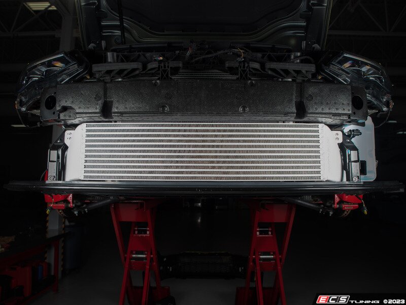ECS 015112la01KT MK8 GTI / Golf R Front Mount Intercooler For Use