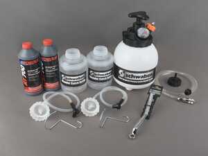 ES#2918224 - 007091ECS04KT - Racing Brake Fluid Flush Kit - Level 3 - Includes a Schwaben European Pressure Bleeder & Catch Bottles, Schwaben Bleeder Wrench, and 1 liter of StopTech STR-660 Ultra Performance Race Brake Fluid - Schwaben for ECS - Audi BMW Volkswagen MINI Porsche