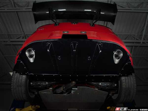 ECS - 014482la01-01KT - MK7 GTI Functional Aerodynamic Rear Diffuser Kit