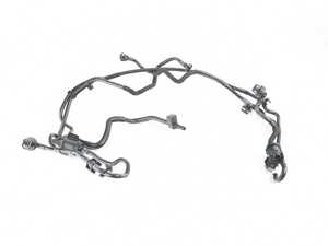 ES#4621128 - 0P2133240AC - Fuel Line - Crossover fuel line that connects both fuel rails across the front of the engine. Contains AKF Valve. - Genuine Volkswagen Audi - Audi