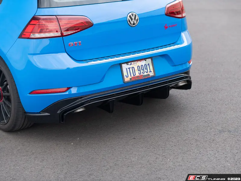 ECS TUNING　ゴルフ7GTI リアディフューザー ECS - 039568LA01-01KT - MK7.5 GTI Functional Aerodynamic Rear