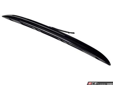 ES#4738938 - 51137167530 - Trunk Lid Grip - Gloss Black R50 R52 R53  - Located above the license plate on the trunk - Bremmen Parts - MINI
