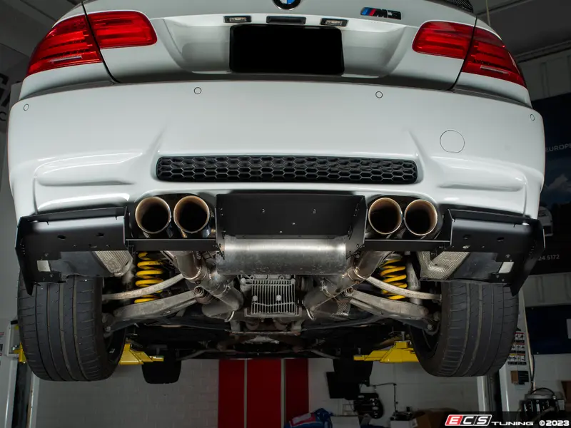 ECS - 047898la01KT - E92 M3 Street Flow Rear Diffuser