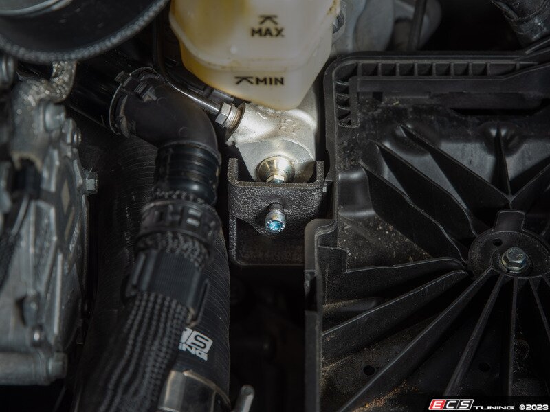 ECS - 043007la01KT - MK8 GTI / Golf R Master Cylinder Brace