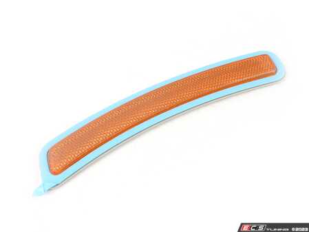 ES#4459228 - 63147495862 - SIDE MARKER REFLECTOR RIGHT - Genuine BMW - BMW