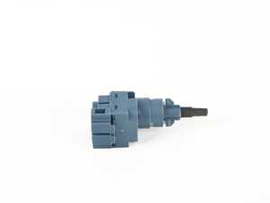 ES#4674736 - 1J0927189E - Clutch Switch - Fixes broken cruise control, and cars that "rev" inbetween shifts - Vemo - Audi