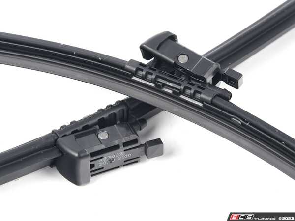 Genuine BMW - 61615A12195 - BMW WATERBLADE (61-61-5-A12-195)