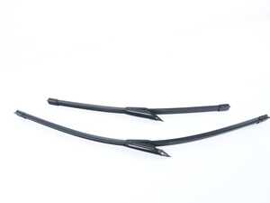 ES#4388845 - 8Y1998002 - Wiper Blade Set - Keep your view clear with a new set of wiper blades. - Genuine Volkswagen Audi - Audi