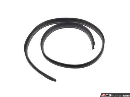 ES#4817832 - 91451231910 - Deck Lid Seal - Seals Rear Window to Engine Deck Lid - Between Glass and Deck - URO - Porsche