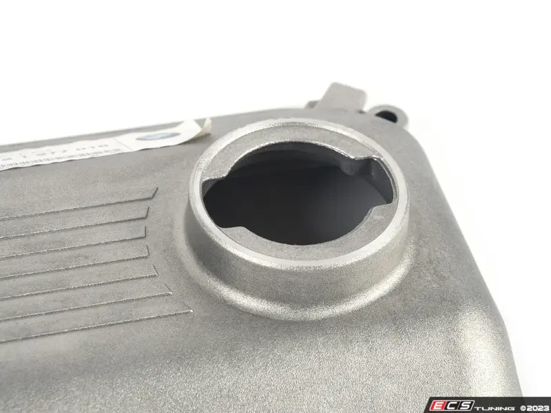 Genuine BMW - 11121277018 - Cylinder Head Cover (11-12-1-277-018)
