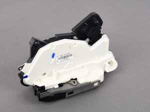ES#3423773 - 5GM837015C - Front Door Latch - Left  - Genuine Replacement - Genuine Volkswagen Audi - Volkswagen