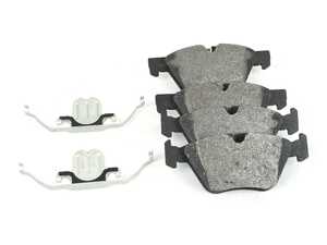 ES#4809702 - BP1061A - Bosch QuietCast Semi-Metallic Brake Pads - Front - Bosch QuietCast brake pads offer quiet operation and low dust without affecting peformance or longevity - Bosch - BMW