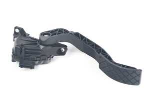 ES#2580940 - 8D1721523L - Accelerator Pedal - Includes the electronic control module - Original Equipment Supplier - Audi Volkswagen