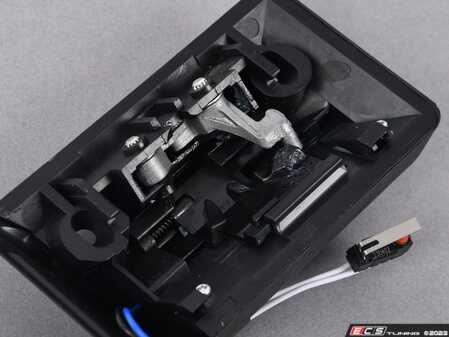 Uro 51167020044 Glove Box Latch 