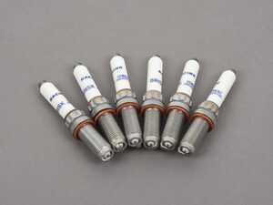 ES#4715010 - 2m0er10sKT - Silver Racing 2MOER10S Spark Plugs - Set Of Six - Featuring silver fine wire center electrode - Superior ignition ability increases engine power! - Brisk - Audi