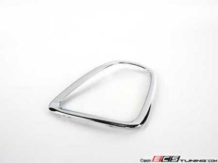 ES#77816 - 51132752244 - Rear Taillight Chrome Surround - Right - Replace your faded or damaged chrome - Genuine MINI - MINI