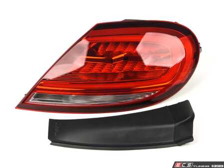 ES#3144272 - 5C5945208E - LED Tail Light - Right - Gasket and bulbs included - Genuine Volkswagen Audi - Volkswagen