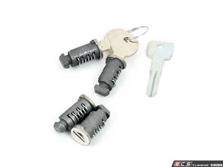 ES#4164313 - 82795A08685 - 4 lock barrels with key - Used to repair the key locks on the factory MINI roof racks that have lock. - Genuine MINI - MINI