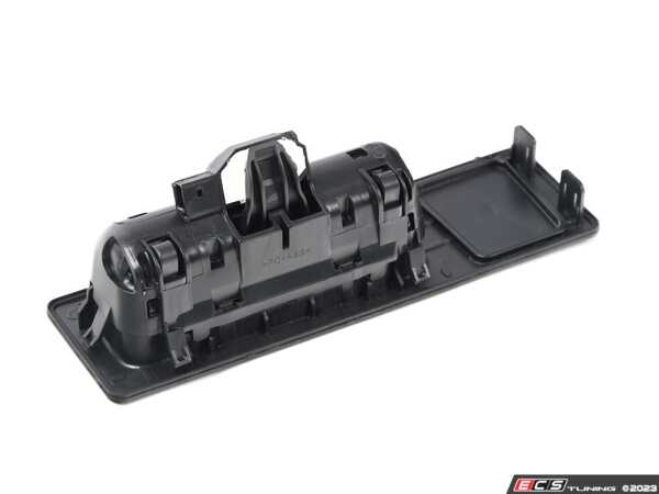 URO - 51247463161 - Trunk Lid Release Button