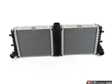 ES#3470059 - 420121254B - Radiator - Center - Fix leaks and keep your cooling system efficient - Behr - Audi