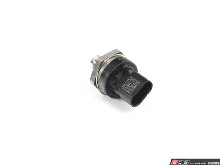 ES#4148465 - 06L906054D - Fuel Pressure Sensor  - Attaches directly to the Fuel Rail - Genuine Volkswagen Audi - Volkswagen